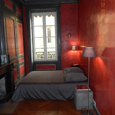 Bourgeois Au Coeur De Quartier Terreaux Parking Privé Gratuit Lione